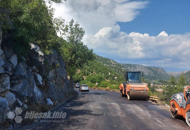 Asfaltiranje ceste u Biletići polju  - Novi asfalt osvanuo u Biletići Polju 